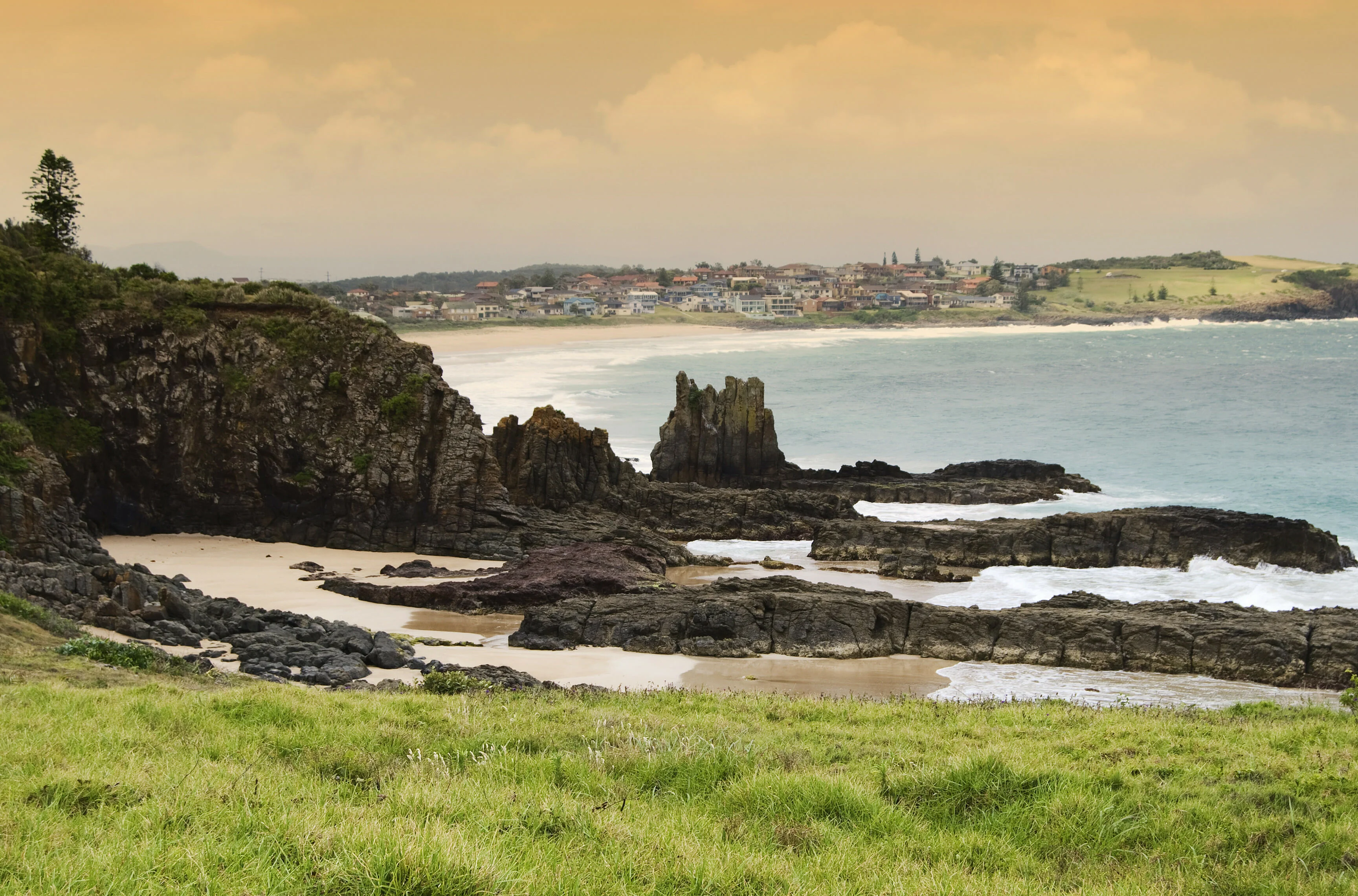 Scenery shot of Cathedral Rocks, at Jones Beach, Kiama NSW