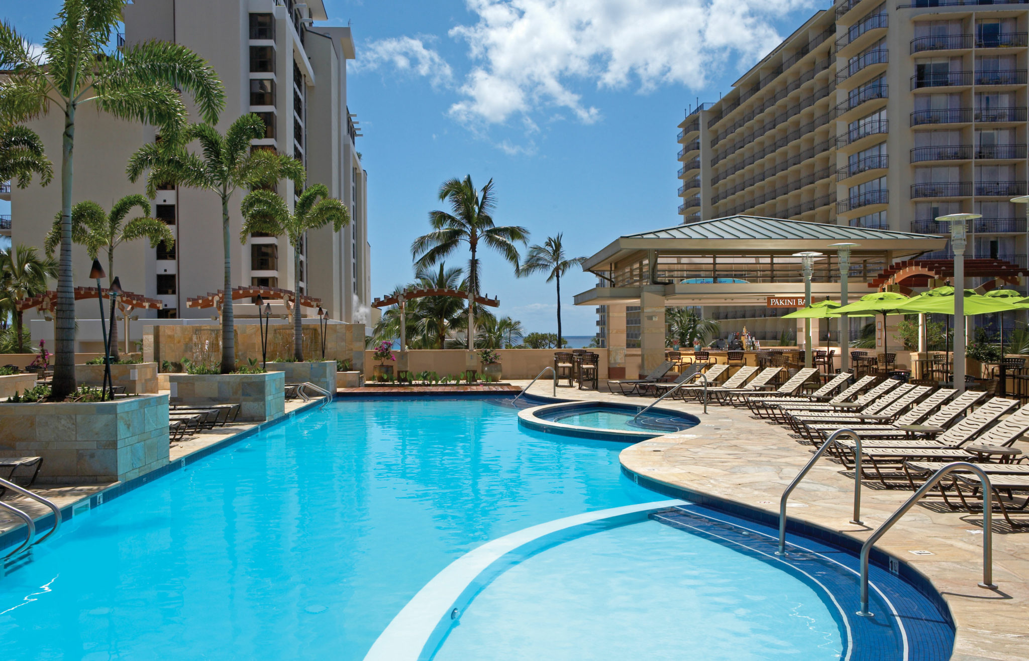 Family holiday deal Embassy Suites Waikiki Beach Walk - Family Travel