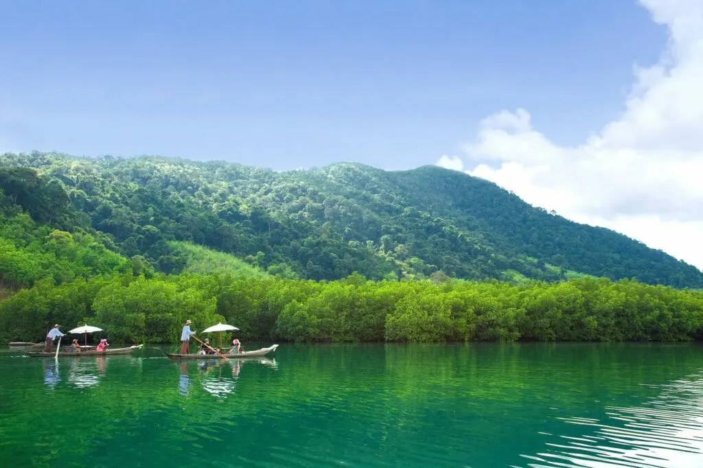 Ao Salak Trat Thailand for families