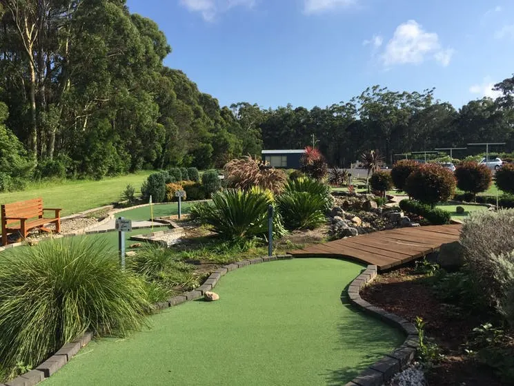 Club Husky mini golf at Jervis Bay